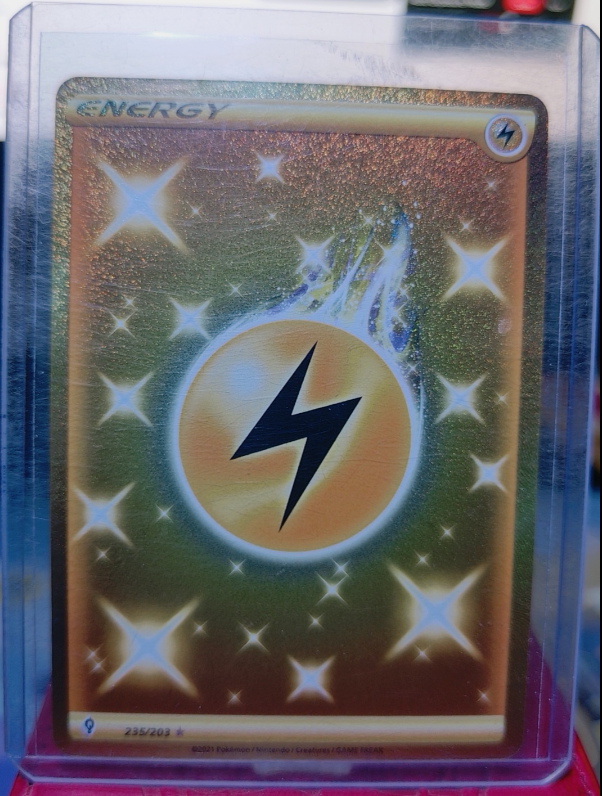 Lightning Energy #235/203 Evolving Skies