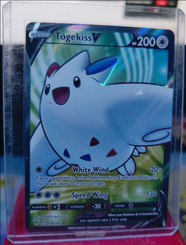 Togekiss V #178/185 Vivid Voltage